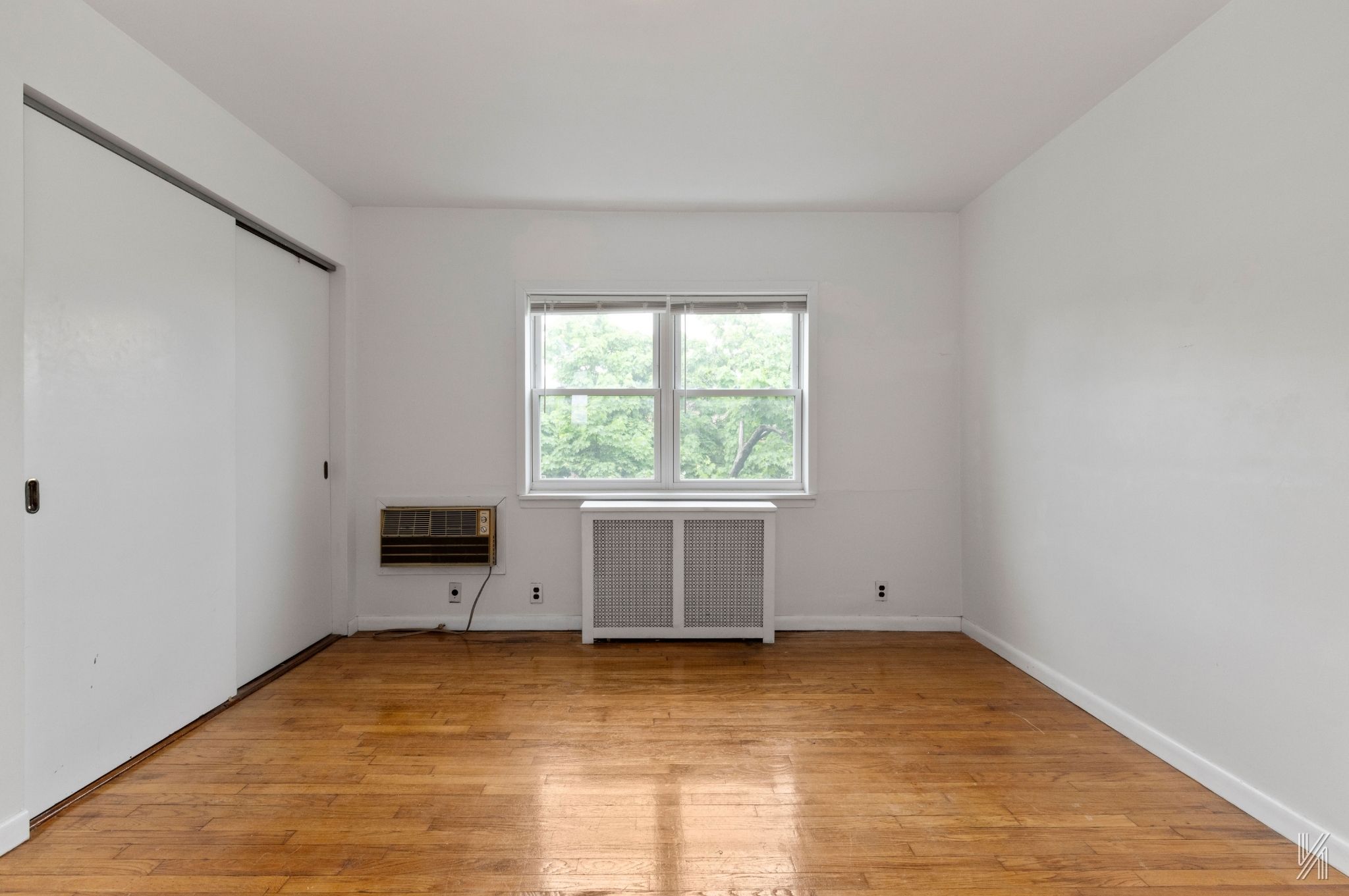 20-29 28th Street Queens, NY 11105 - Photo 12 of 28