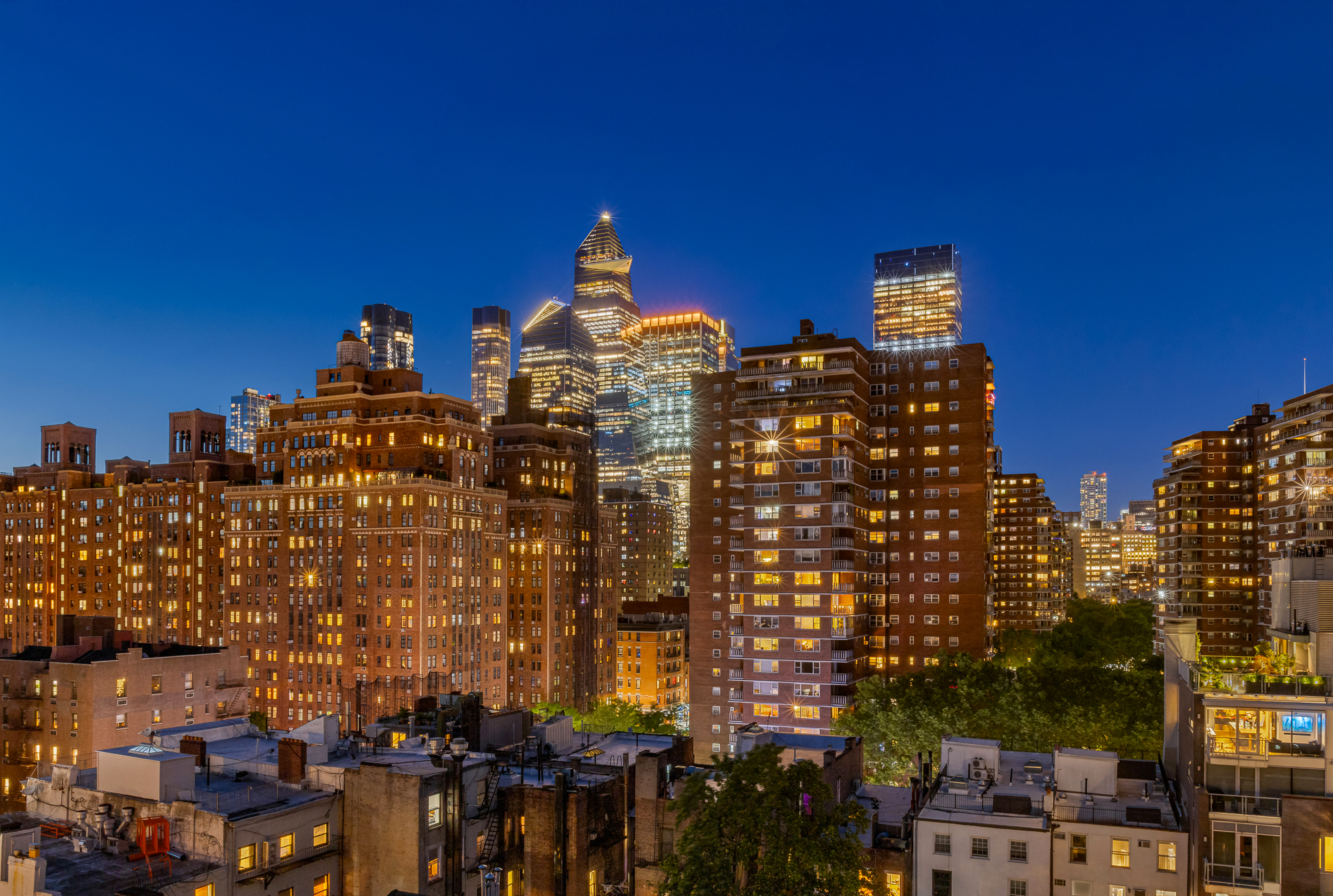 360 West 22nd Street, Unit 12L Manhattan, NY 10011 - Photo 16 of 21 a view of a building