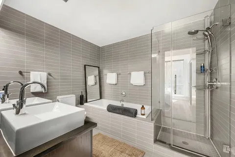 $1,295,000 | 150 Myrtle Avenue, Unit 2706 | Downtown Brooklyn