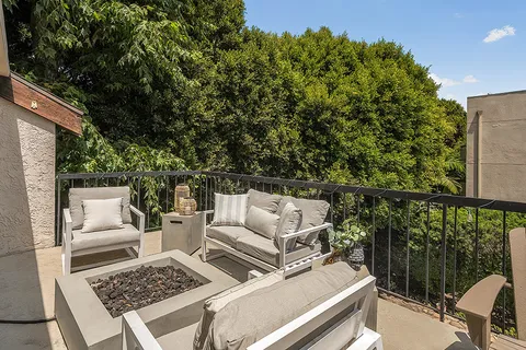 $1,795,000 | 914 2nd Street, Unit A, Santa Monica, CA 90403