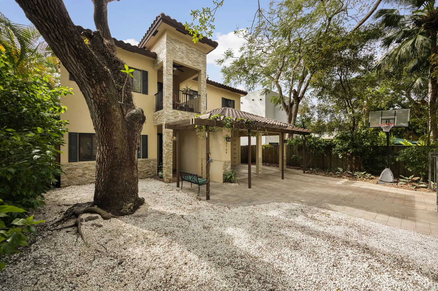 $2,395,000 | 3760 Kumquat Avenue, Coconut Grove, FL 33133