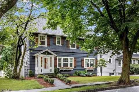 $799,000 | 19 Forest Avenue, Verona, NJ 07044