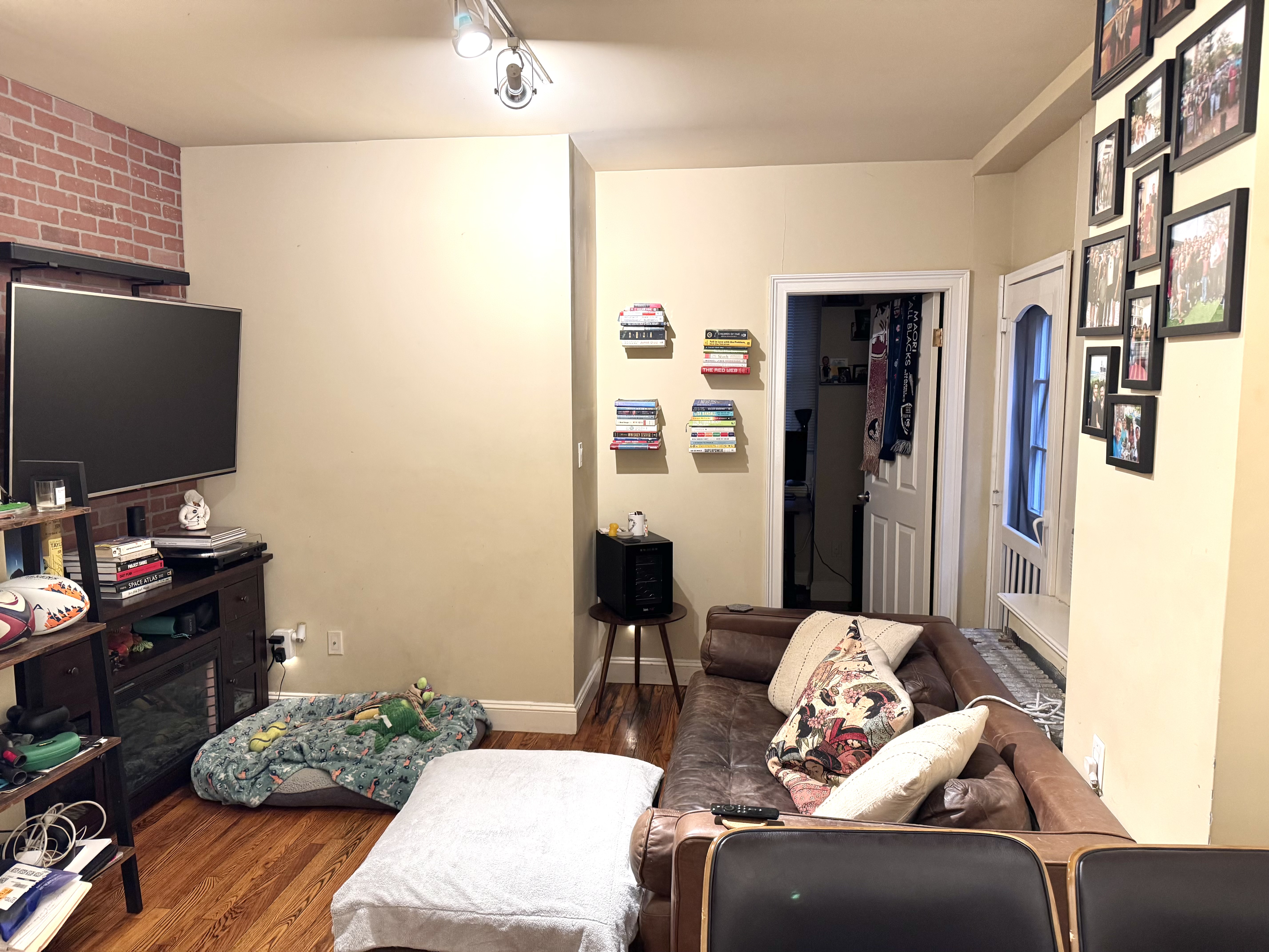 210 West 16th Street, Unit 1G Manhattan, NY 10011 - Photo 4 of 11