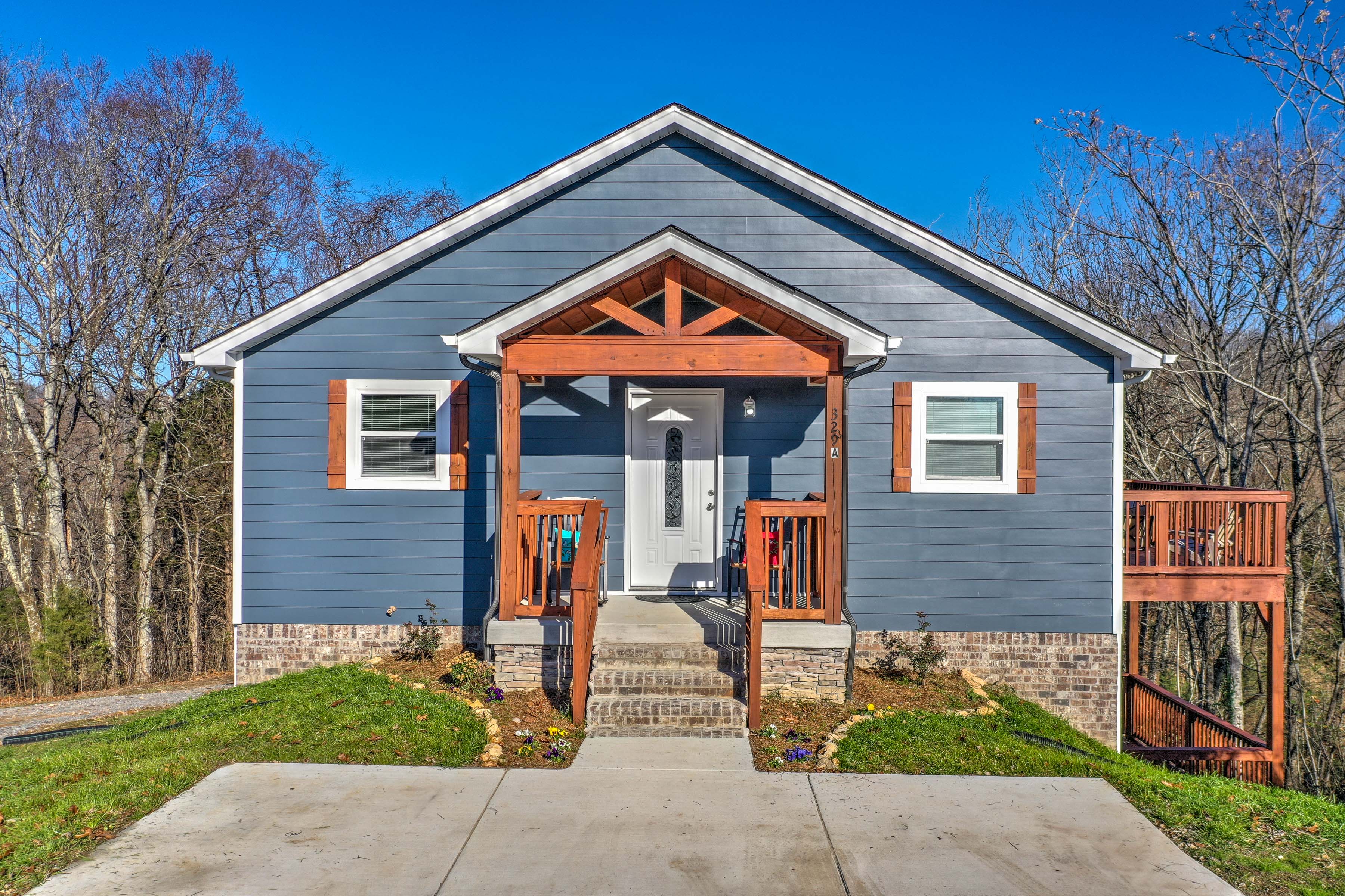 Happy Hollow Road Goodlettsville, TN 37072 - Photo 97 of 203 a front view of house with yard