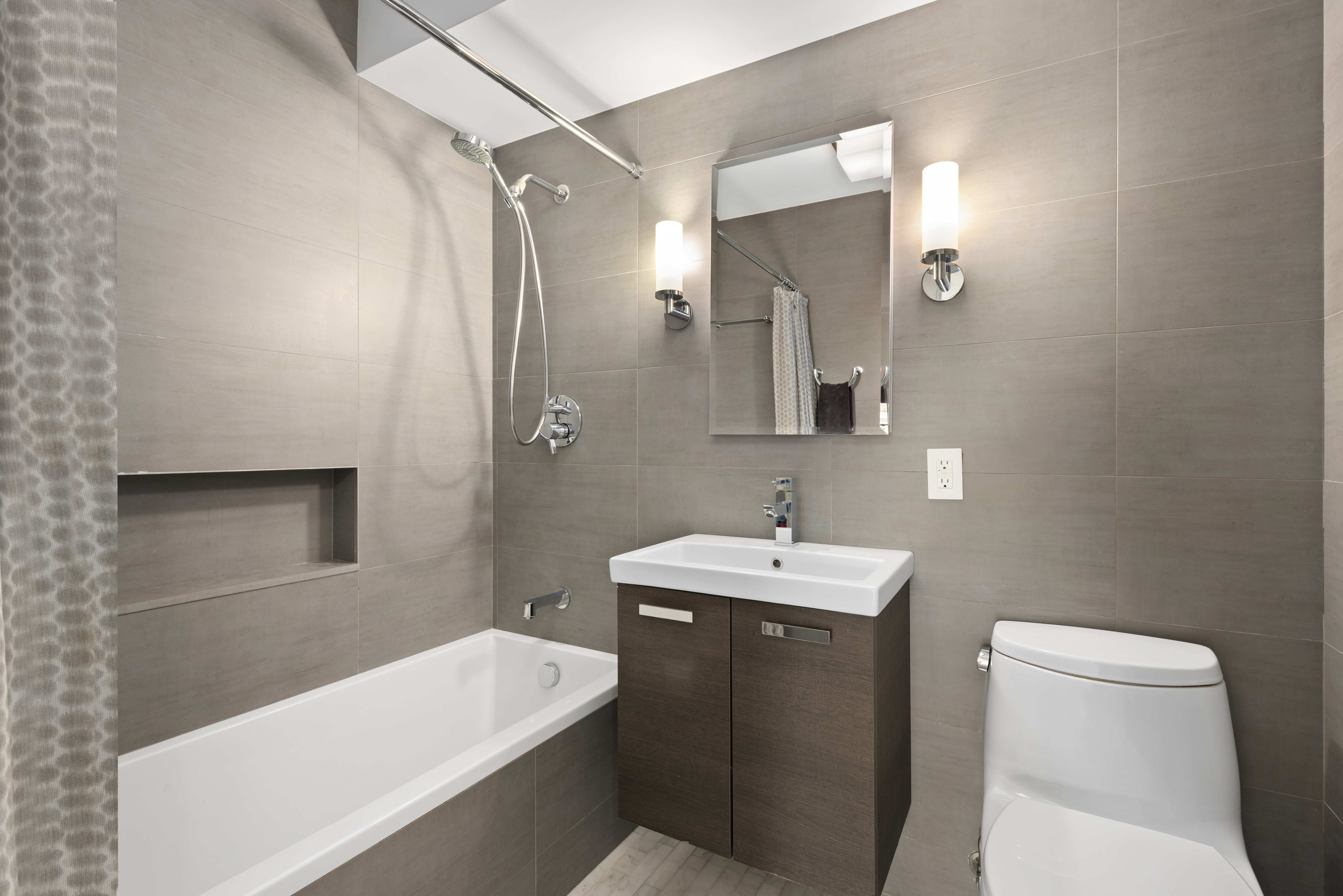 70 East 10th Street, Unit 16U Manhattan, NY 10003 - Photo 9 of 16