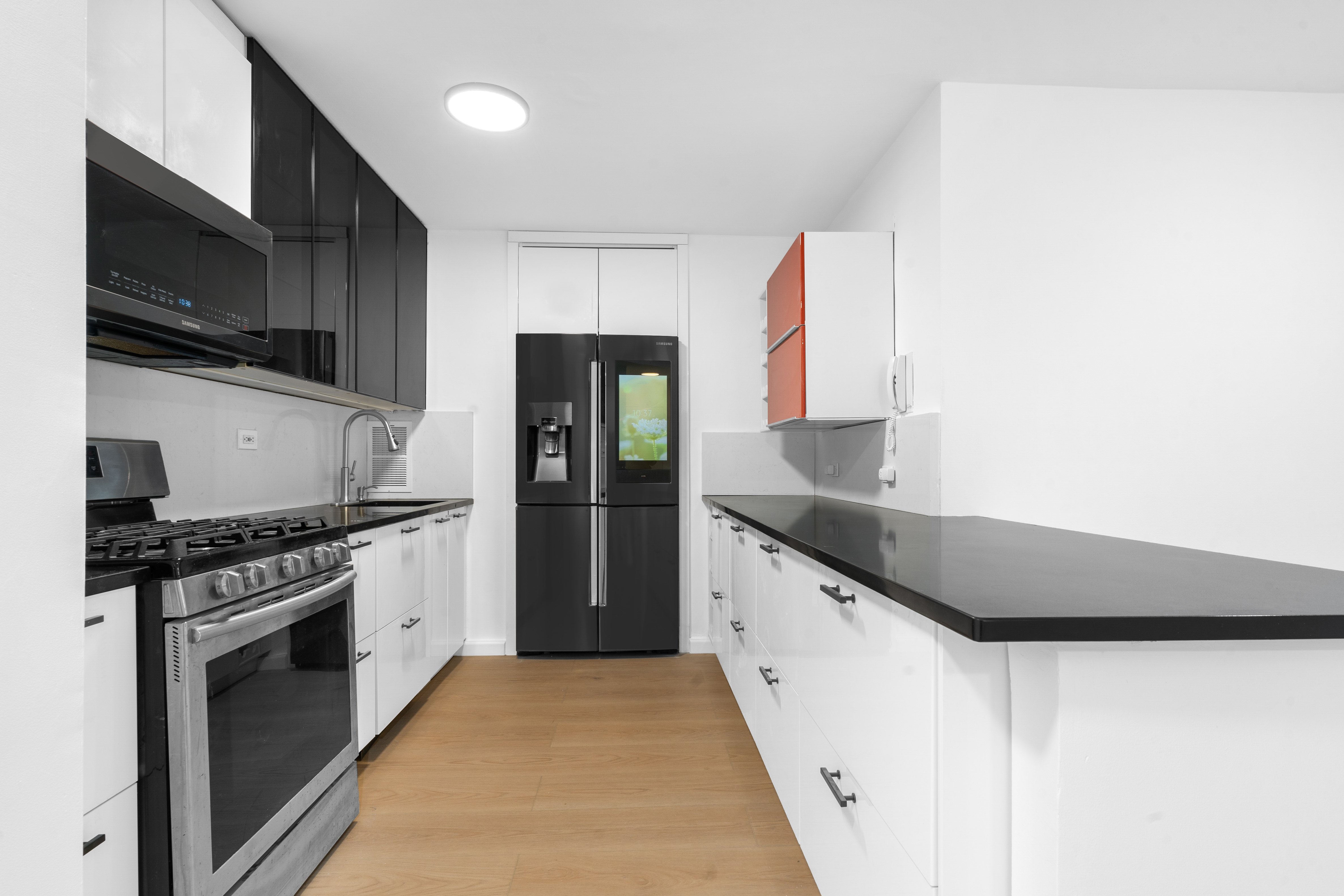 245 East 87th Street, Unit 14C Manhattan, NY 10128 - Photo 5 of 16