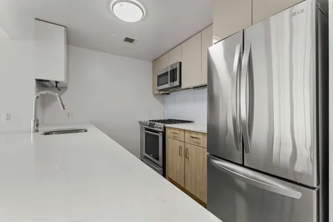 $895,000 | 171 West 131st Street, Unit 411 | Central Harlem
