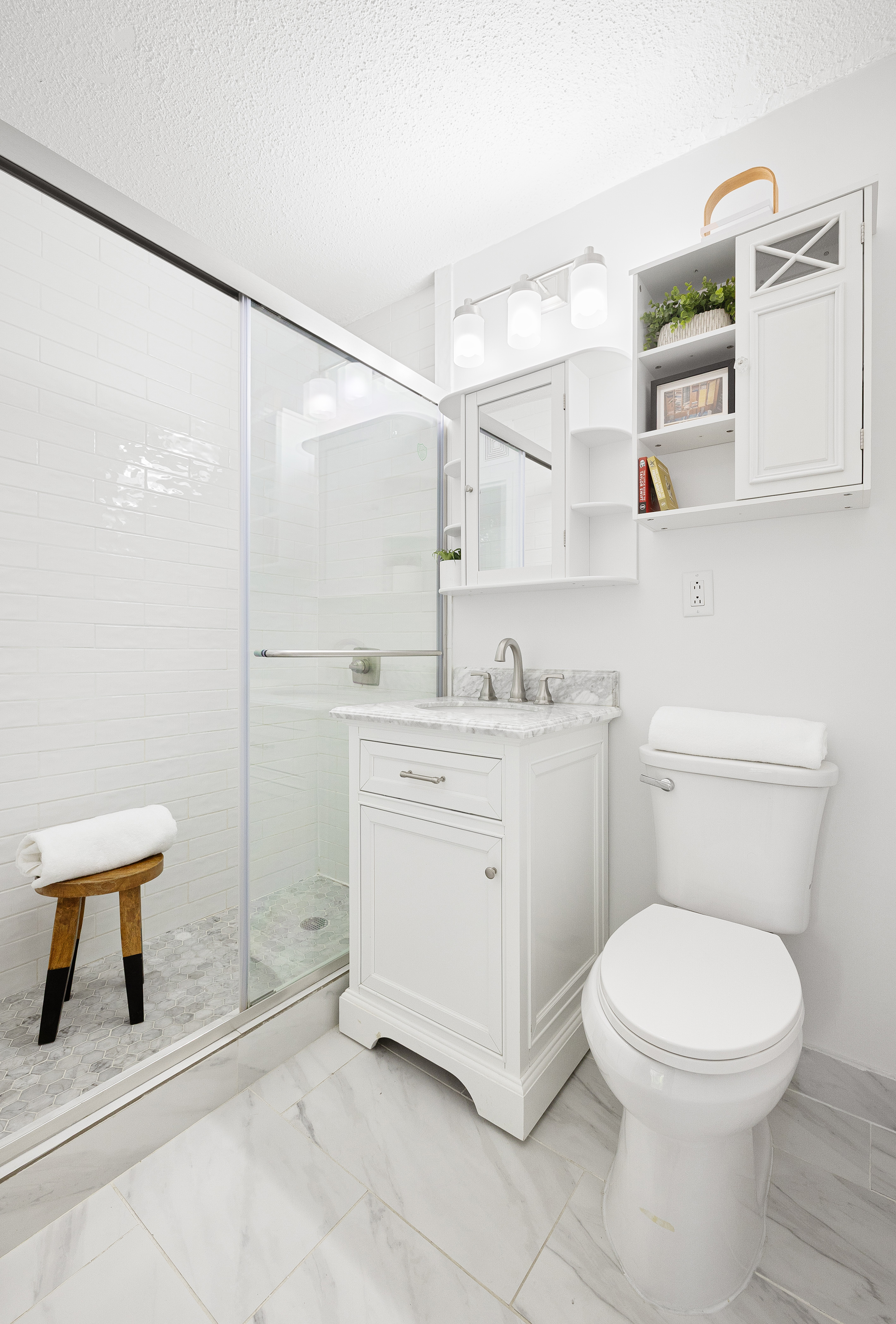 353 East 72nd Street, Unit 2C Manhattan, NY 10021 - Photo 6 of 8