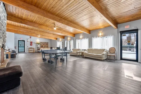 $2,400 | 57 Broadlawn Park, Unit 11B, Chestnut Hill, MA 02467