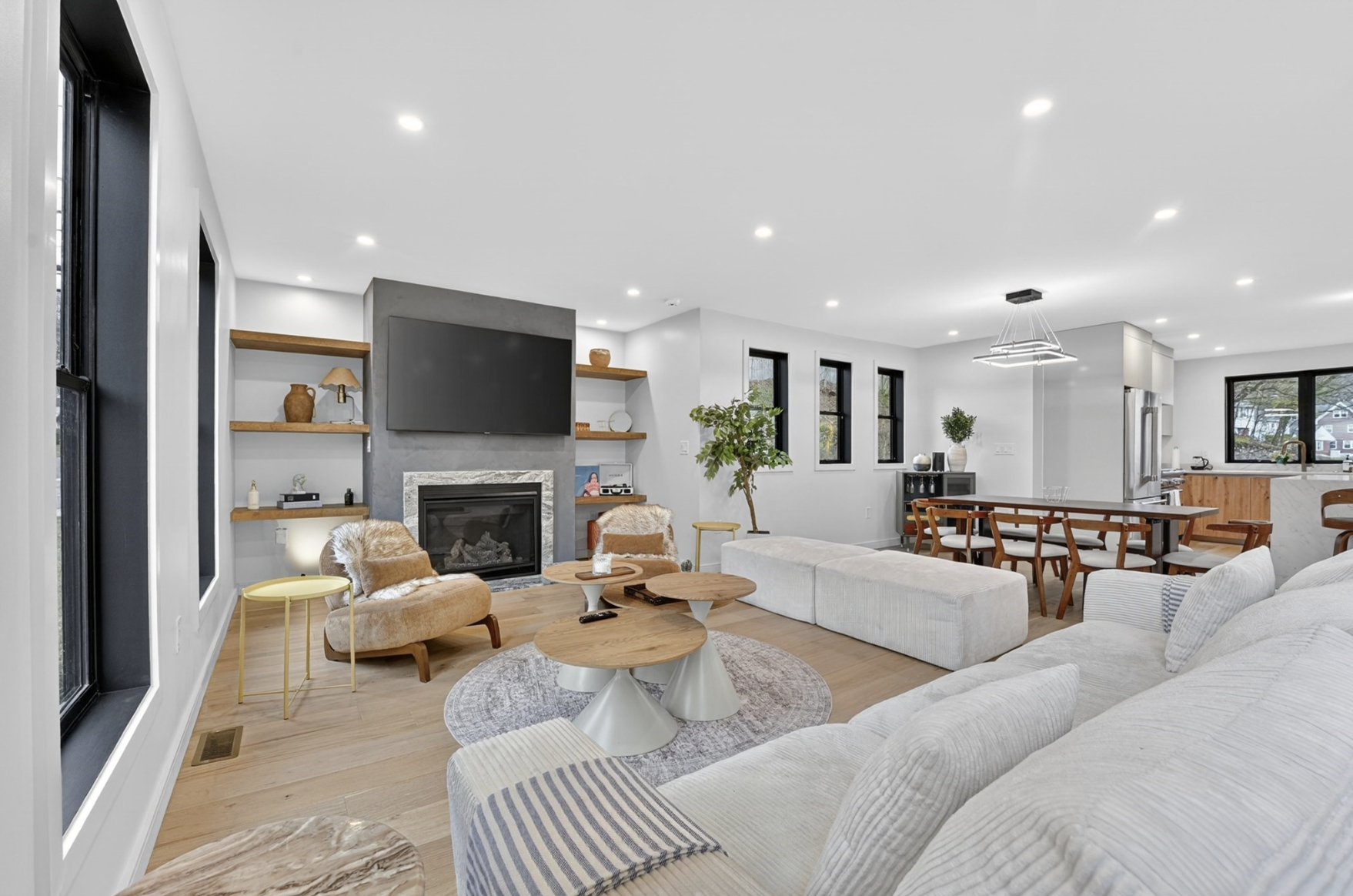 8 Noanett Road Needham Heights, MA 02494 - Photo 7 of 13 Gallery Image 7