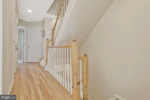 $925,000 | 8847 Ashgrove House Lane, Vienna, VA 22182