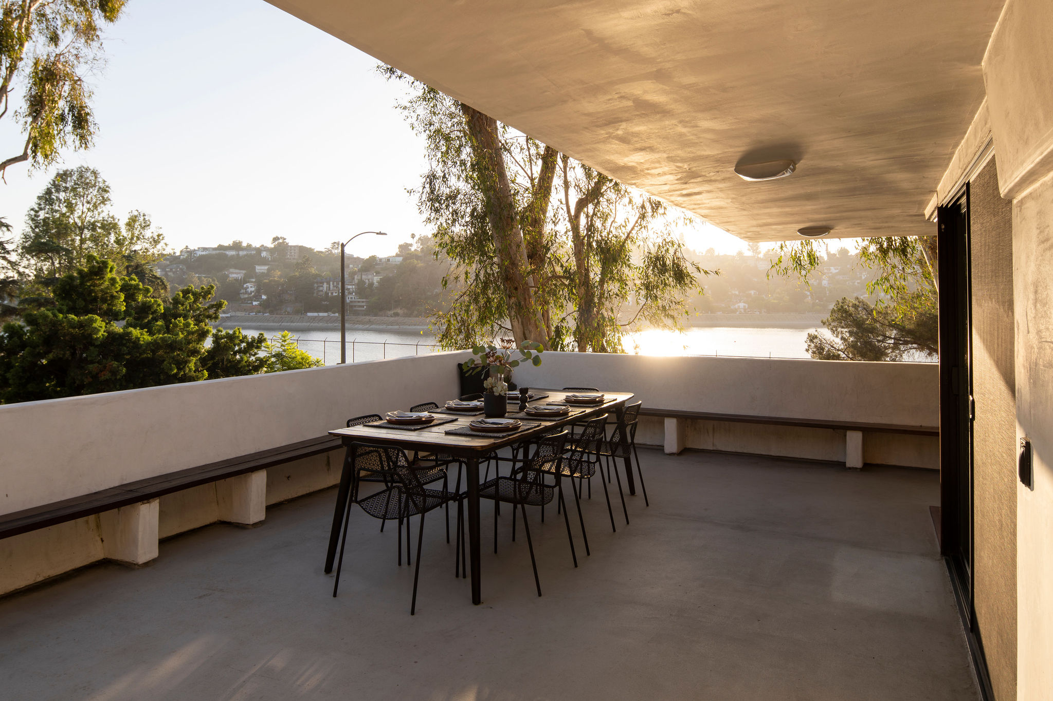 2371 Cove Ave Los Angeles, CA 90039 - Photo 11 of 43