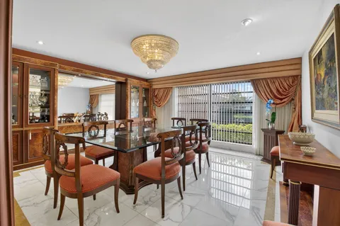 $2,000,000 | 2101 Northwest 25th Street, Boca Raton, FL 33431