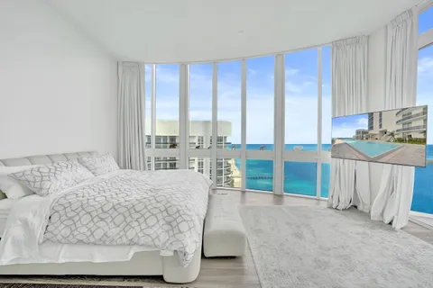 $3,149,000 | 15901 Collins Avenue, Unit 4301, Sunny Isles Beach, FL 33160