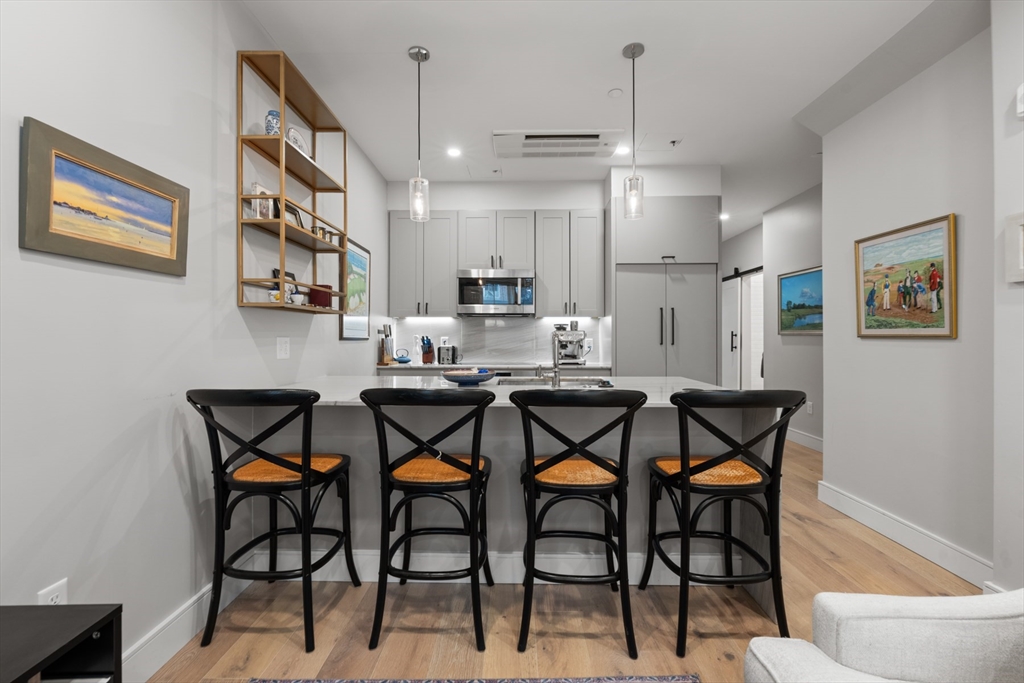 471 Hanover Street, Unit 2 Boston, MA 02109 - Photo 4 of 16