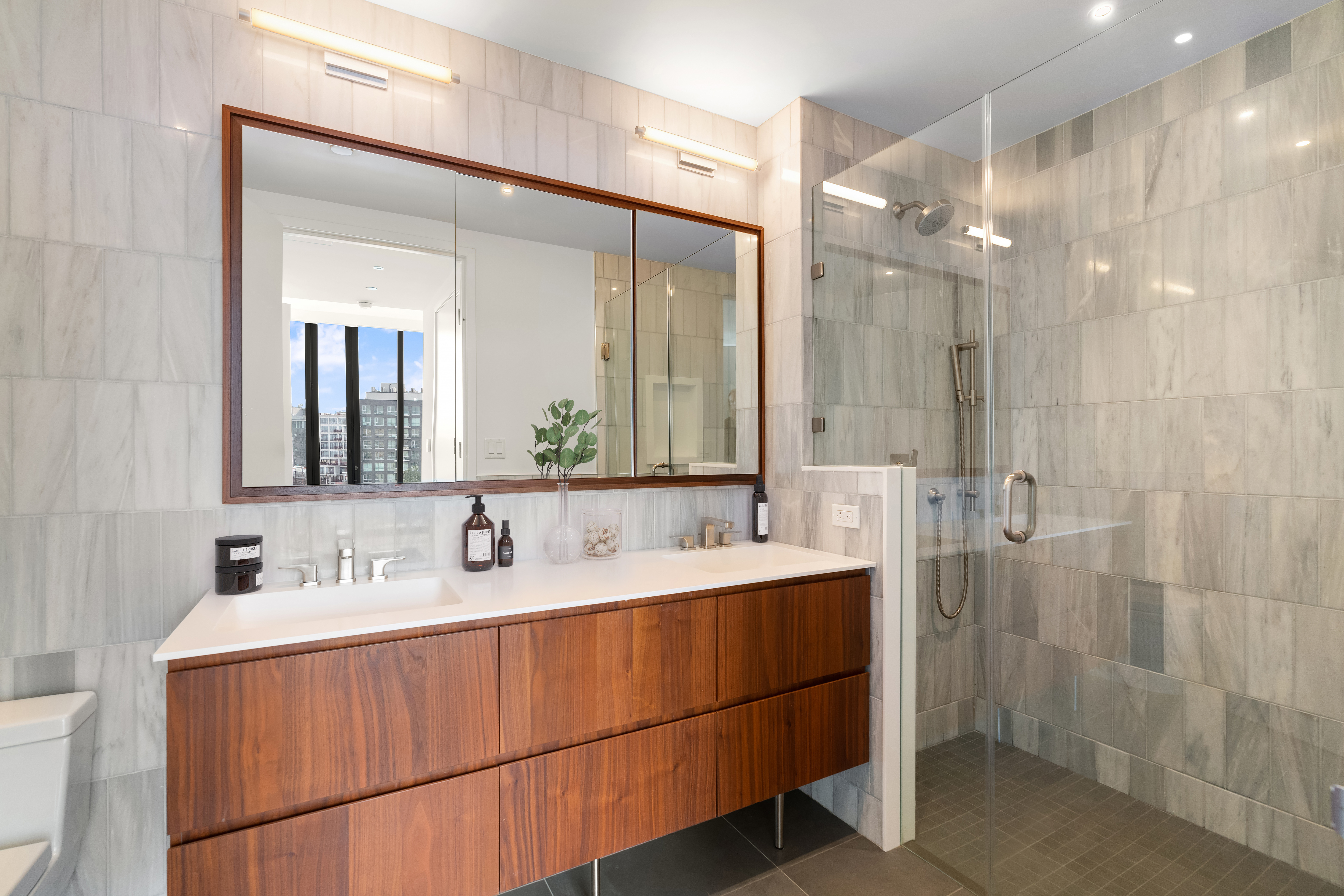 21-30 44th Drive, Unit PHD Queens, NY 11101 - Photo 6 of 11