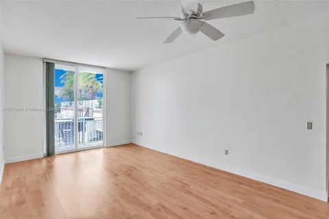 $460,000 | 3000 Coral Way, Unit 412, Miami, FL 33145