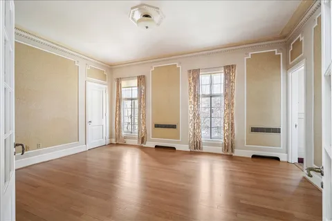 Contact Agent | 3130 Woodland Drive Northwest, Washington, DC 20008