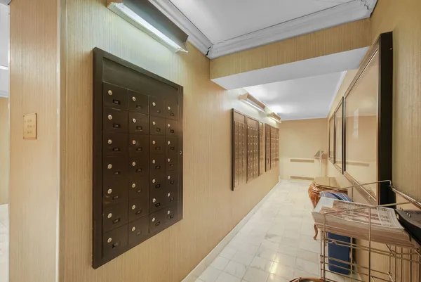 $5,100 | 4201 Cathedral Avenue Northwest, Unit 114W, Washington, DC 20016