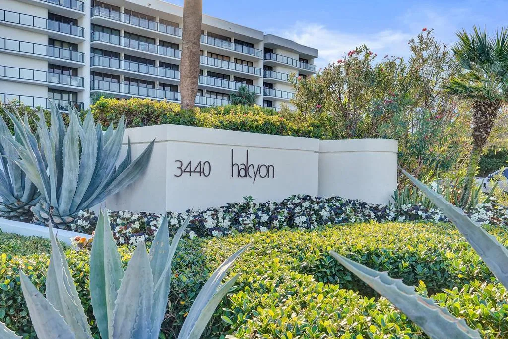 $1,199,000 | 3440 South Ocean Boulevard, Unit 105N, Palm Beach, FL 33480