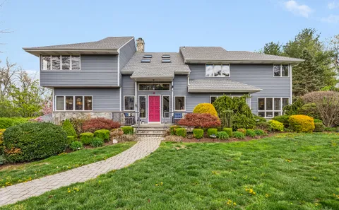 $1,275,000 | 4 Chadwick Court, Denville, NJ 07834