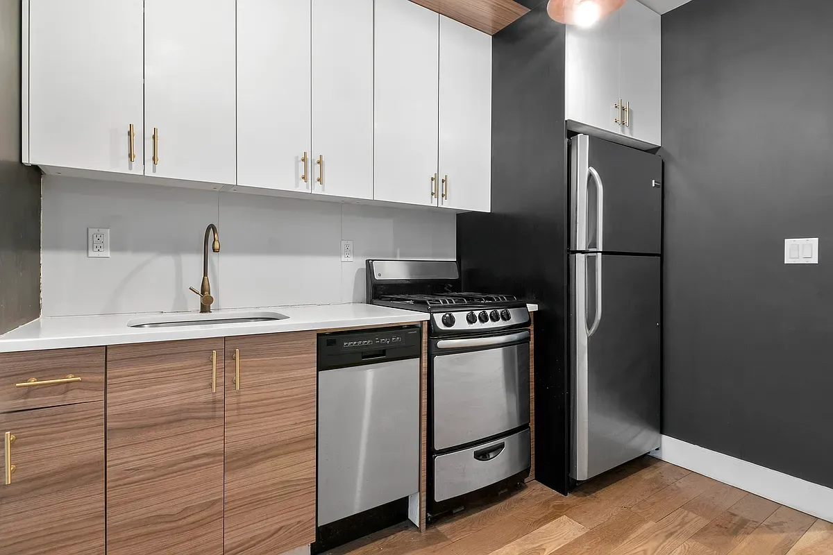 $3,172 | 20-27 Menahan Street, Unit 1L | Ridgewood