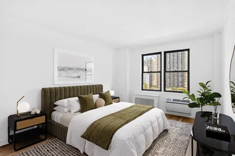 $1,299,999 | 333 East 34th Street, Unit 14D | Murray Hill