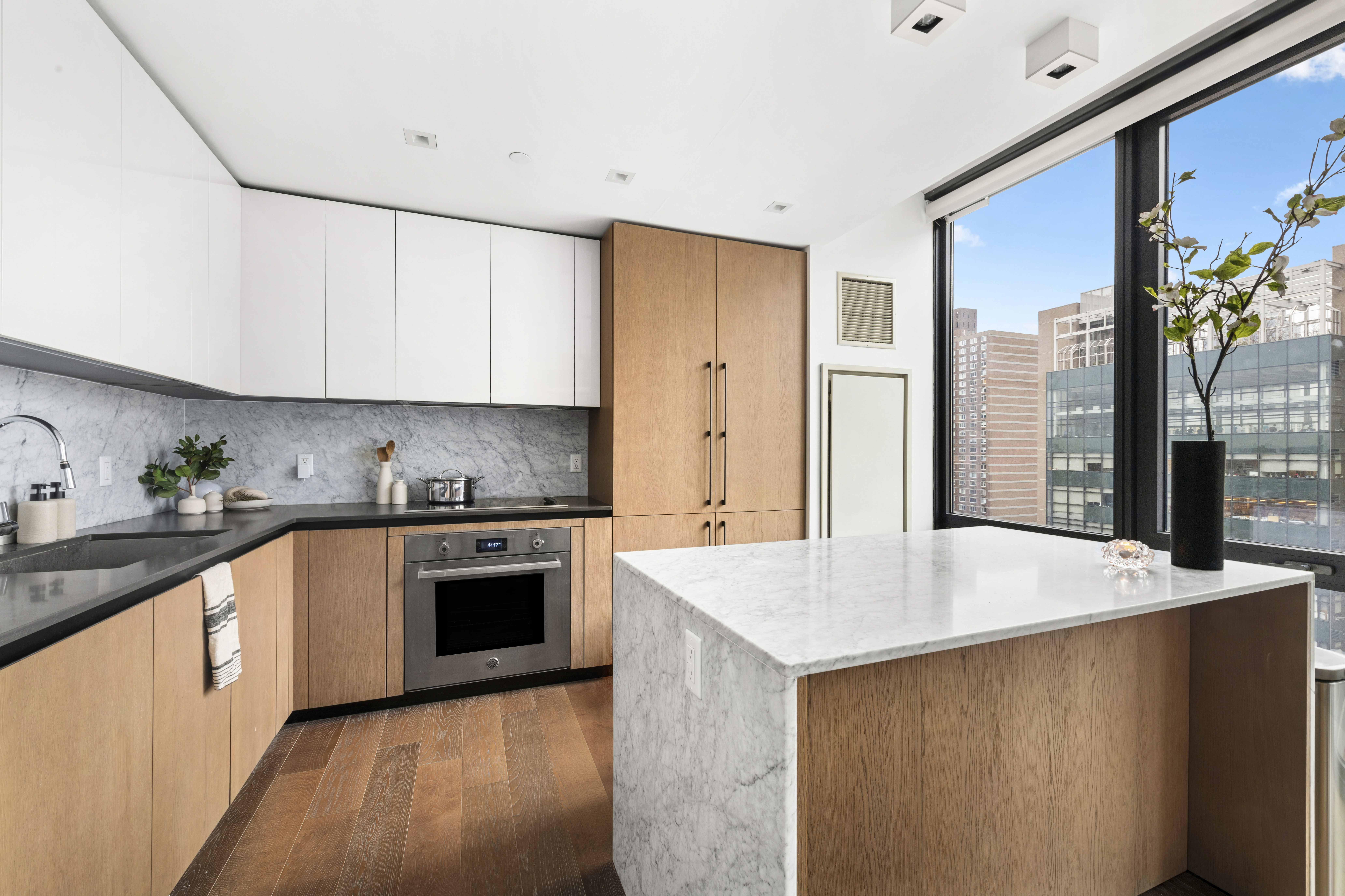 302 East 96th Street, Unit PH3S Manhattan, NY 10128 - Photo 3 of 20