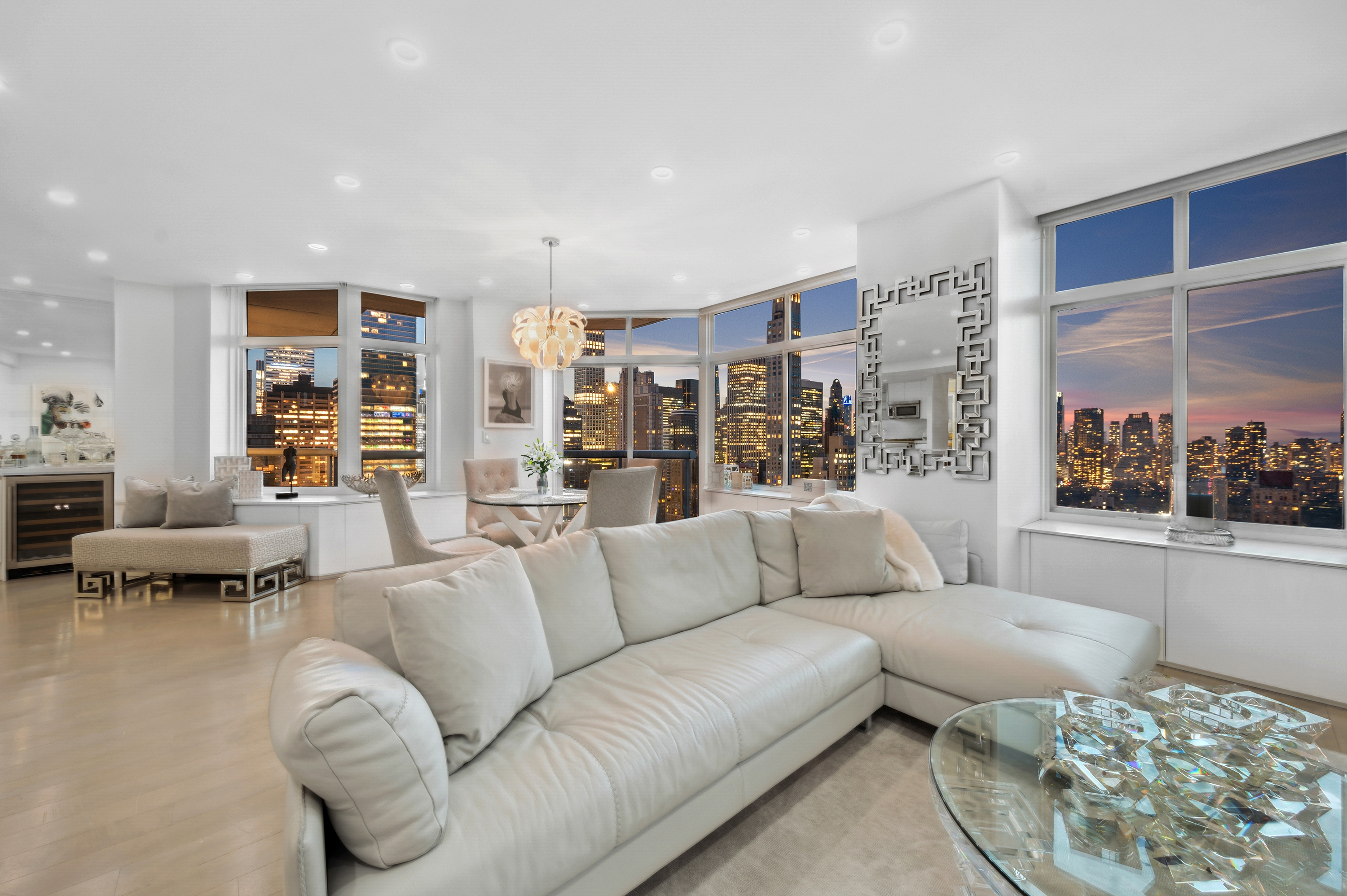 188 East 64th Street, Unit 3601 Manhattan, NY 10065 - Photo 2 of 10