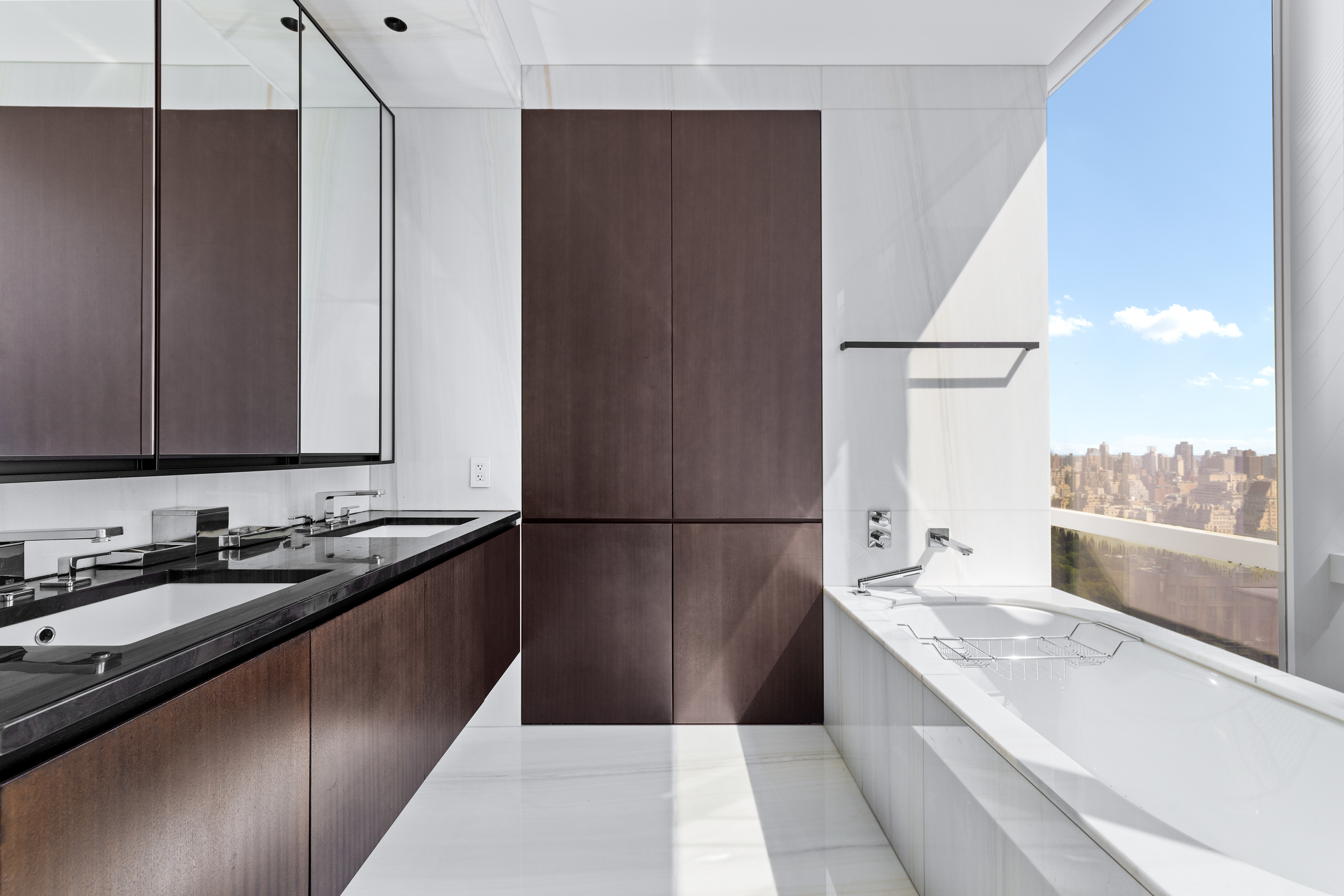 157 West 57th Street, Unit 38F Manhattan, NY 10019 - Photo 7 of 27