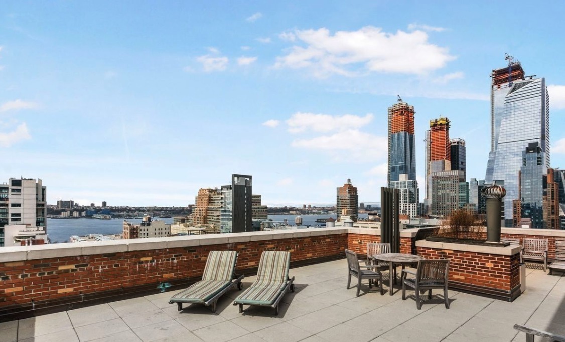 410 West 24th Street, Unit 9K Manhattan, NY 10011 - Photo 12 of 14 a view of roof with sitting area