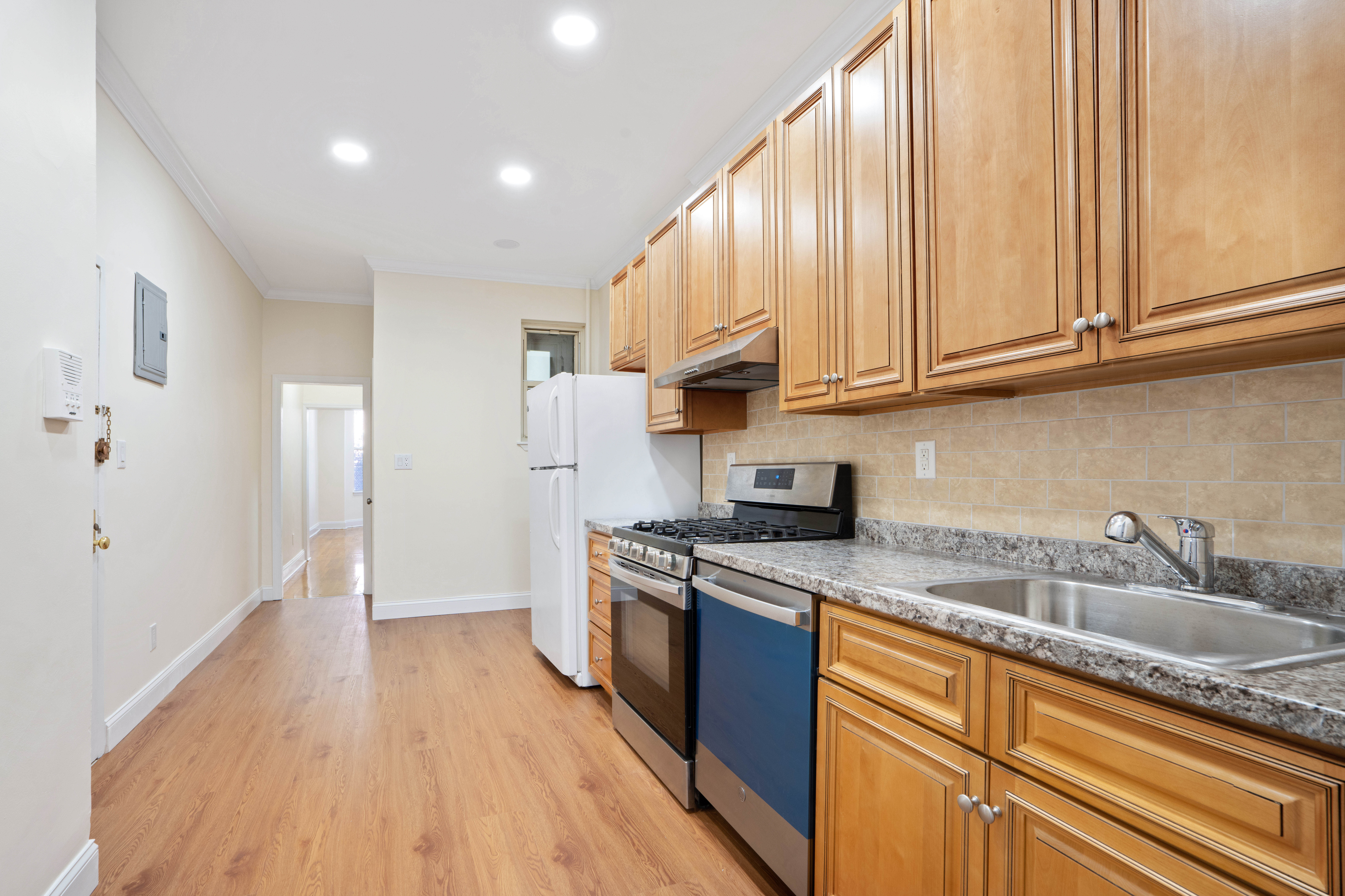 554 11th Street Brooklyn, NY 11215 - Photo 4 of 20