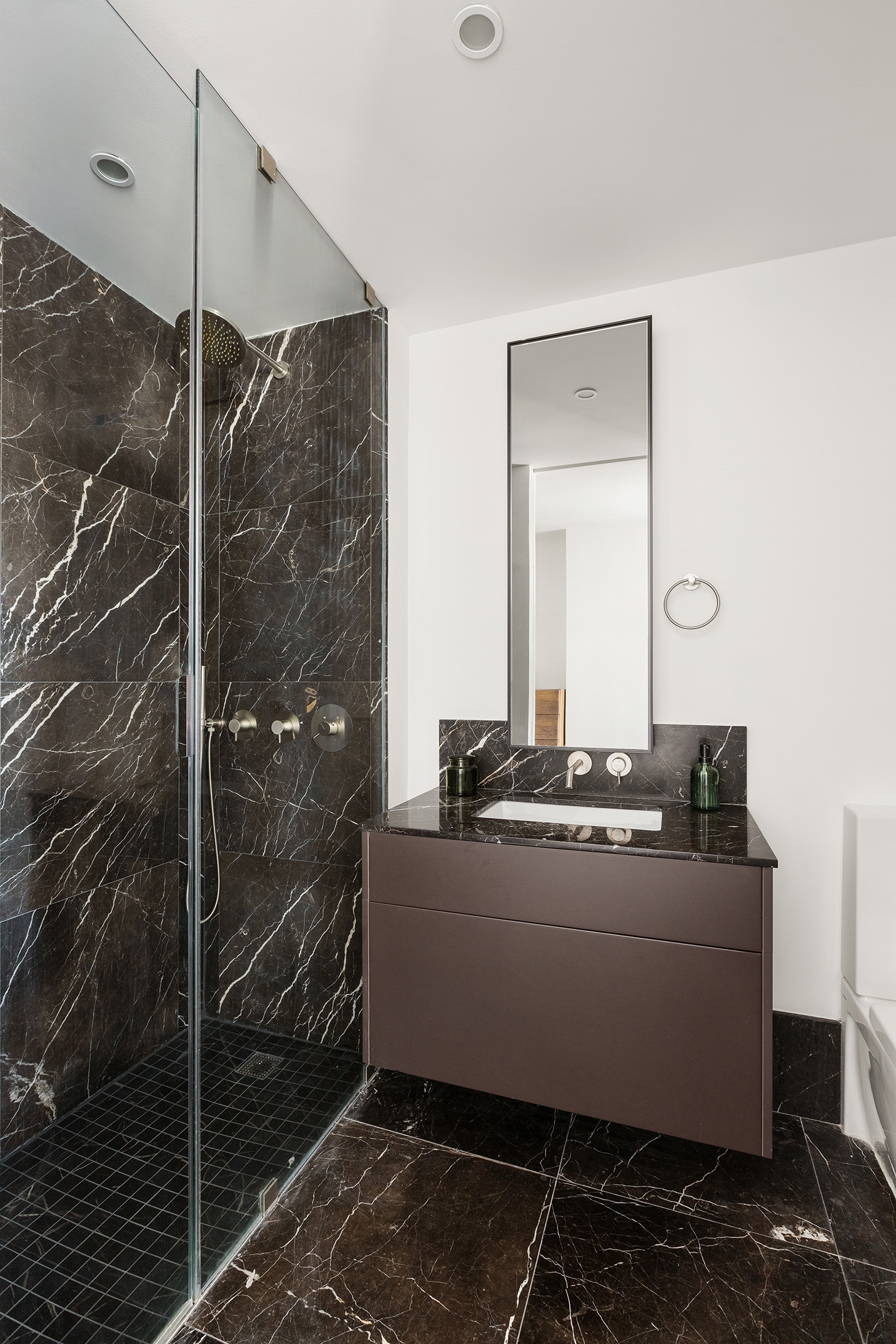 429 Kent Avenue, Unit PH3 Brooklyn, NY 11249 - Photo 24 of 39