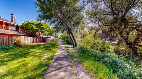 $695,000 | 1678 Creekview Court, Petaluma, CA 94954