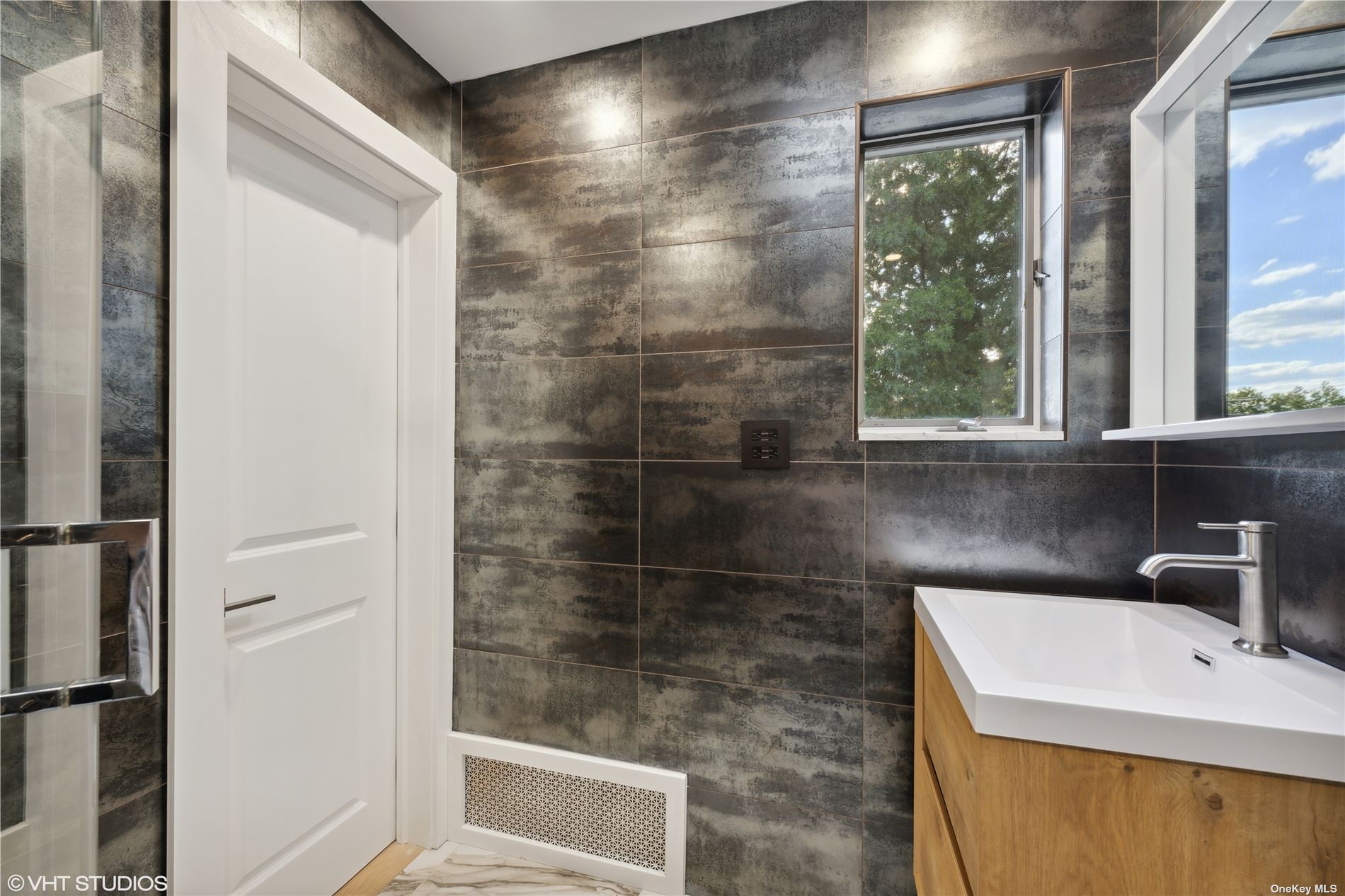 Flushing Queens, NY 11358 - Photo 14 of 20