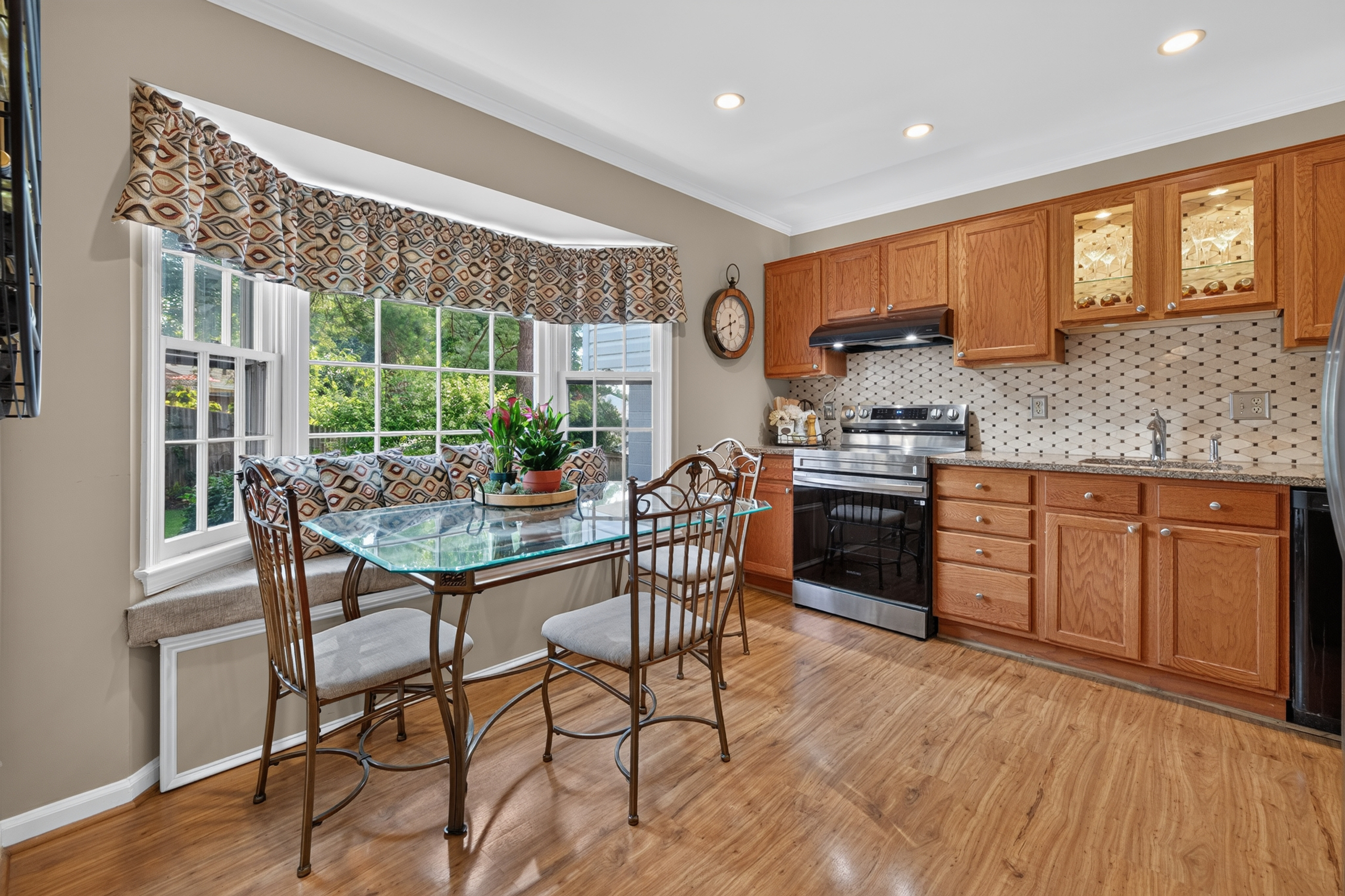 7901 Laural Valley Way Springfield, VA 22153 - Photo 14 of 53