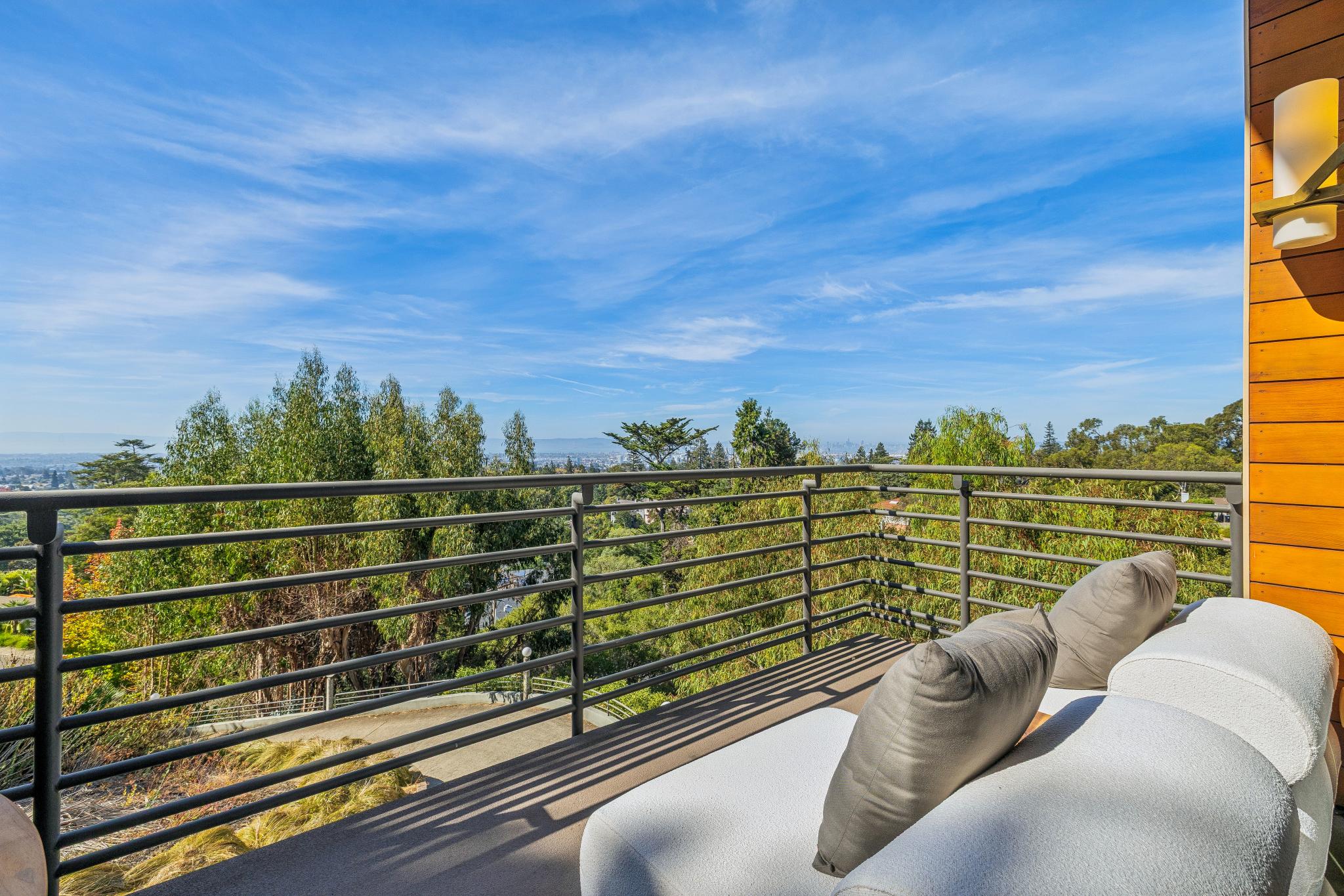 102 Crest Road Piedmont, CA 94611 - Photo 25 of 87 Gallery Image 25