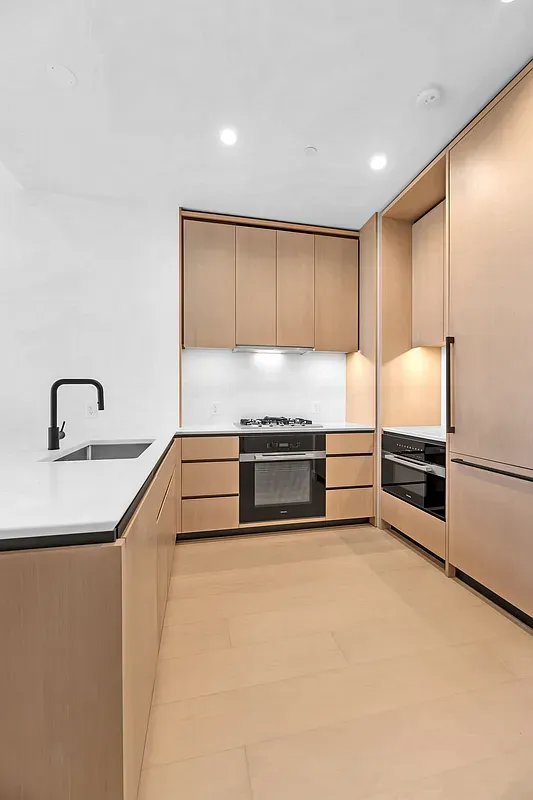 $5,995 | 480 Kent Avenue, Unit 21C | Williamsburg