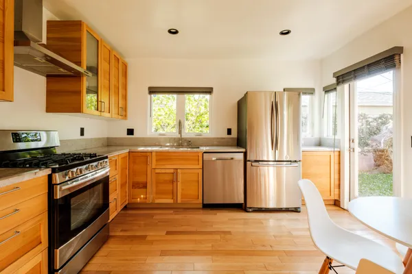 $1,850,000 | 719 Coeur D Alene Avenue, Venice, CA 90291