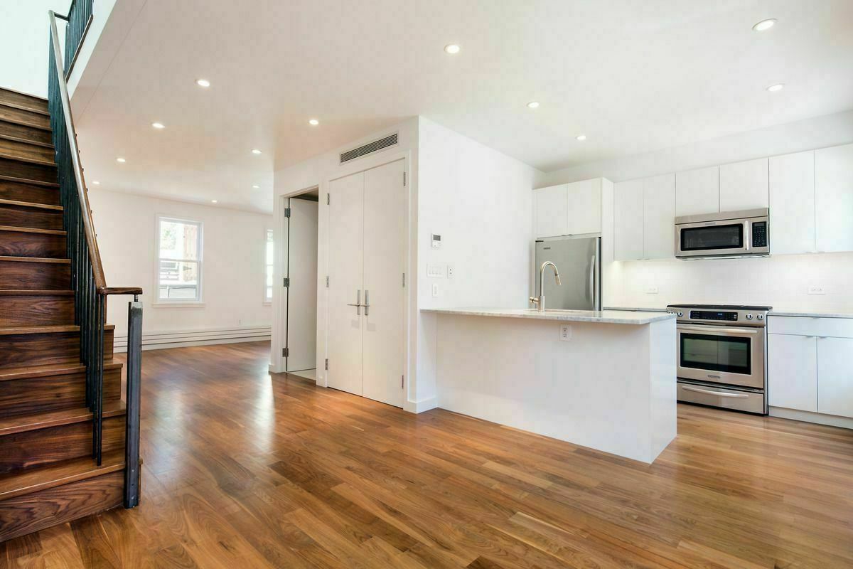 210 Bedford Avenue Brooklyn, NY 11249 - Photo 3 of 8