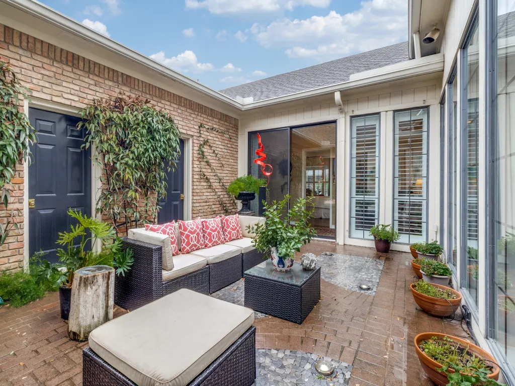 $1,200,000 | 5723 Overdowns Drive, Dallas, TX 75230