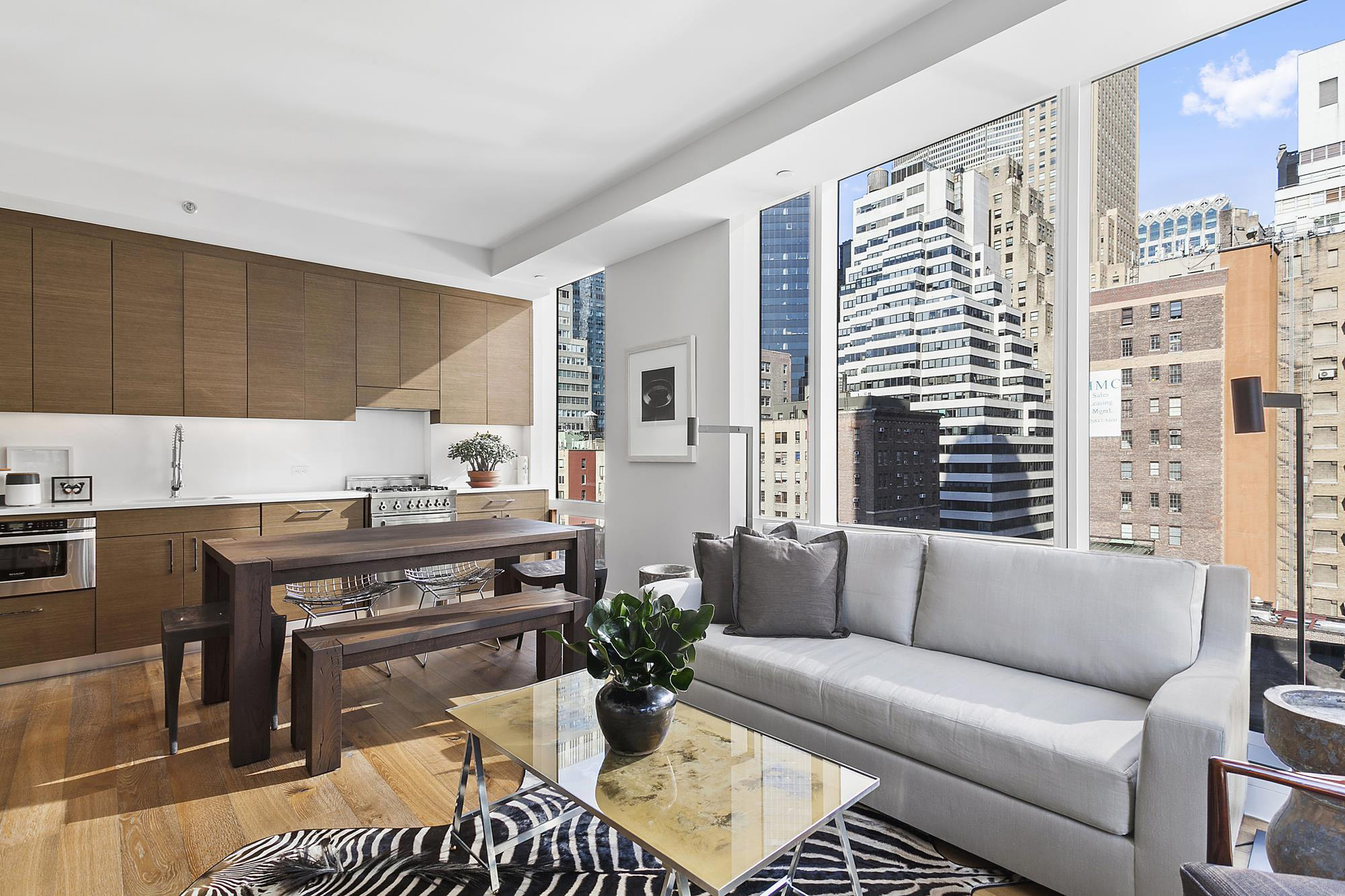 325 Lexington Avenue, Unit 10D Manhattan, NY 10016 - Photo 1 of 15 Gallery Image 1