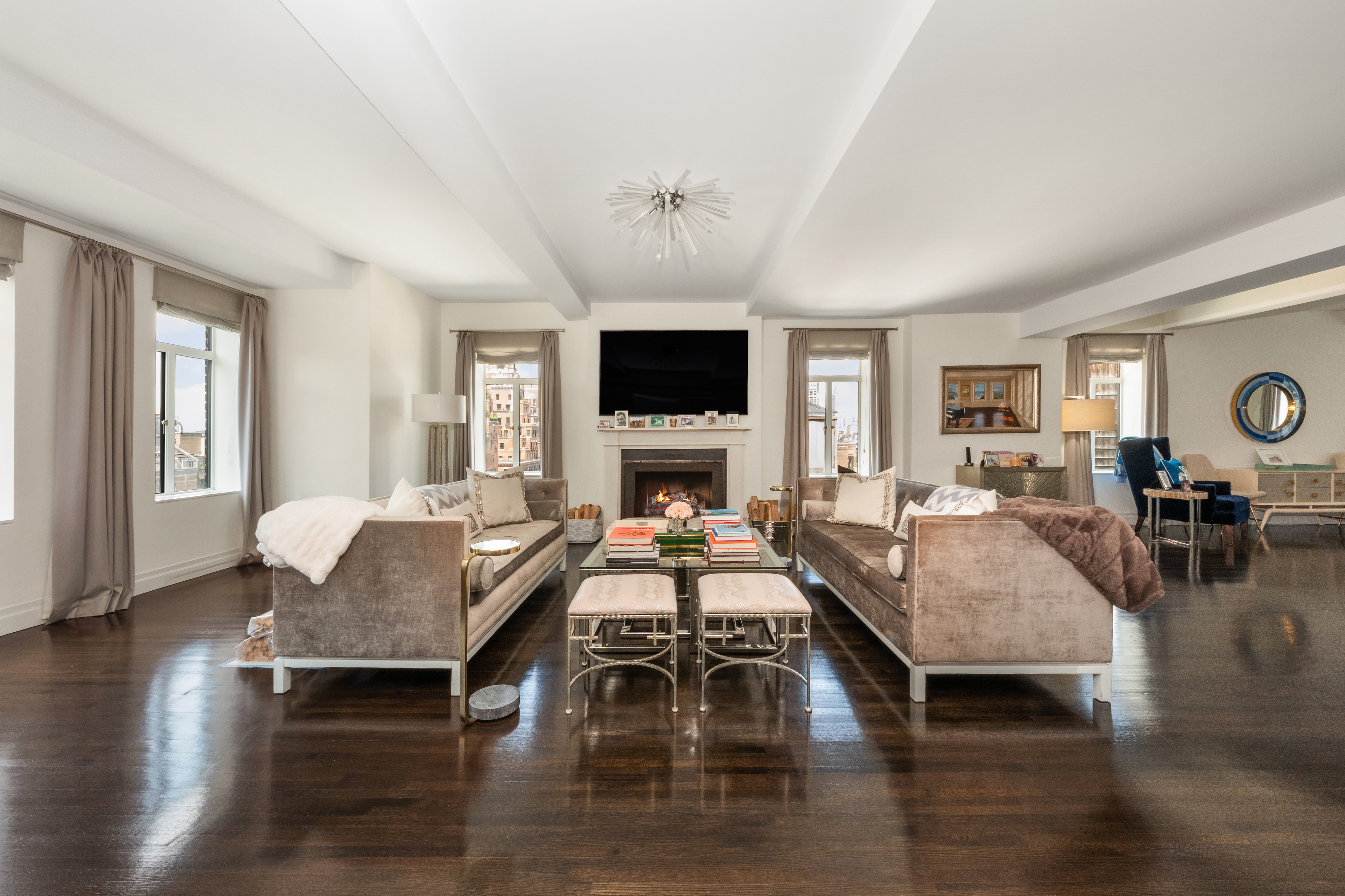 737 Park Avenue, Unit 19A Manhattan, NY 10021 - Photo 1 of 27