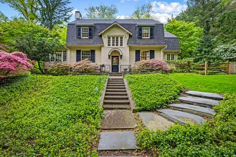 $880,000 | 401 Edgevale Road, Baltimore, MD 21210