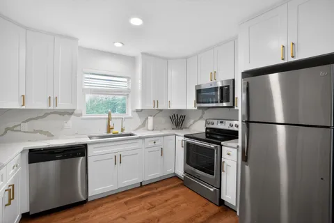 $2,380,000 | 13624 Trautwein Road, Austin, TX 78737