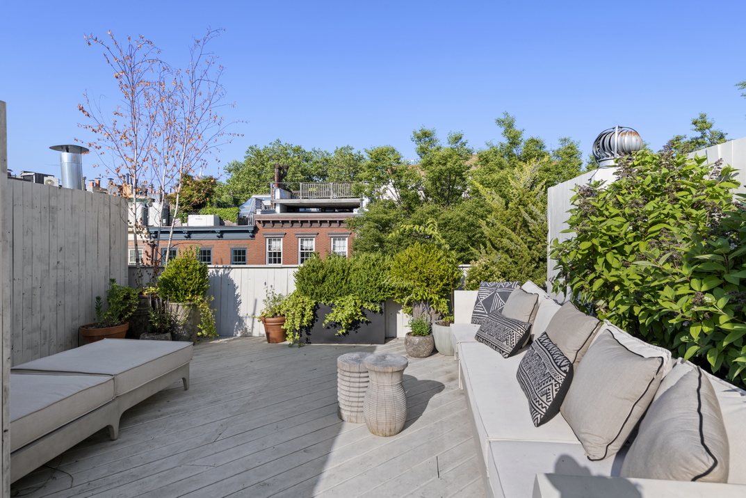 392 Bleecker Street Manhattan, NY 10014 - Photo 1 of 16