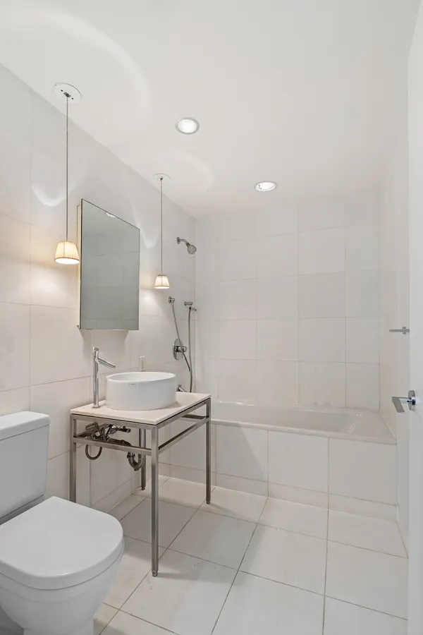 $4,500 | 15 Broad Street, Unit 2522 | Financial District