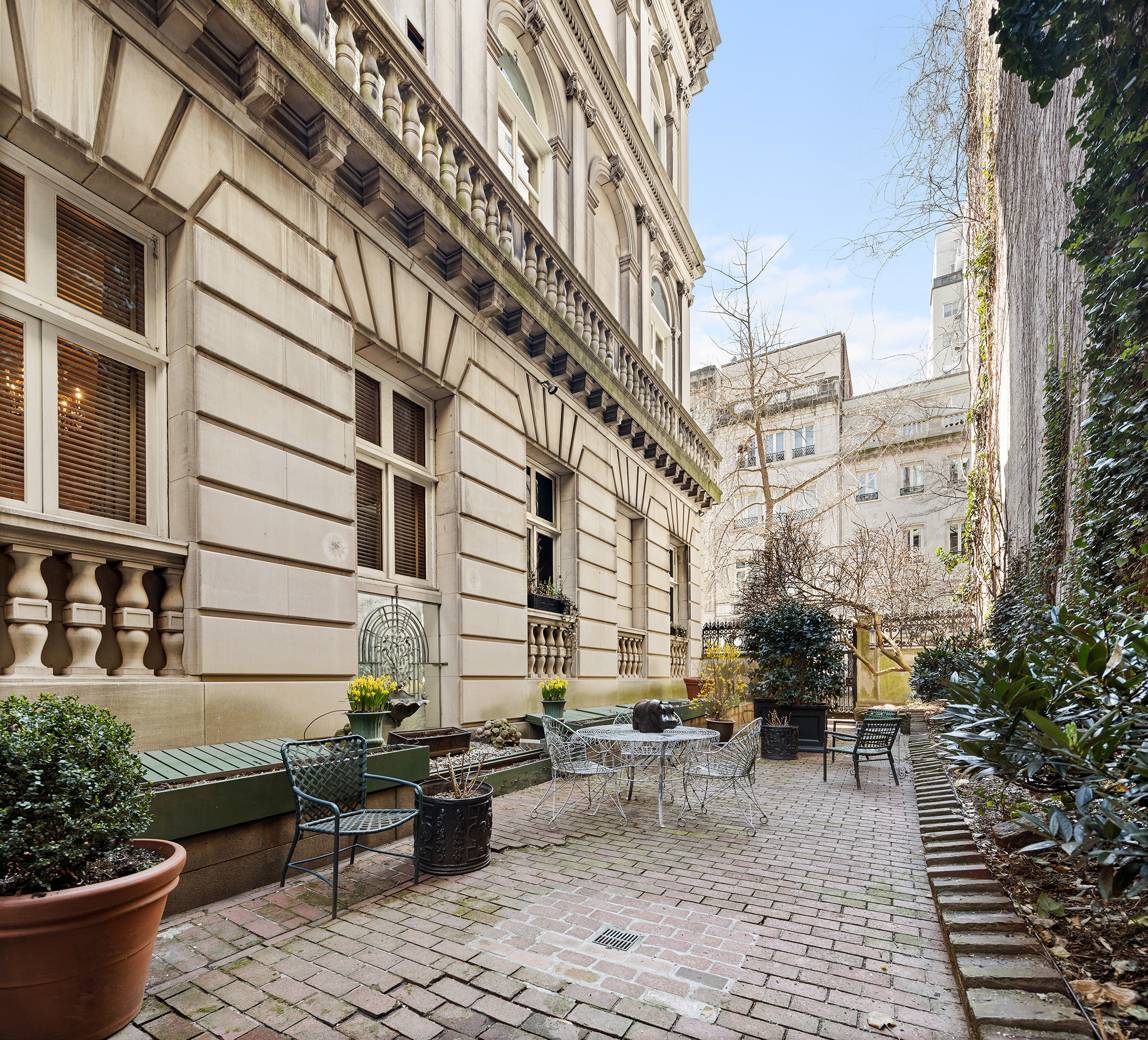 11 East 73rd Street, Unit 1E Manhattan, NY 10021 - Photo 10 of 25