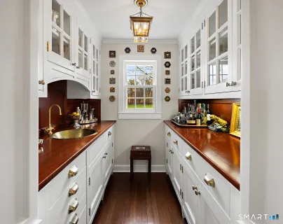 $4,050,000 | 32 West Road, New Canaan, CT 06840