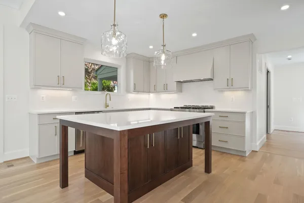 $2,195,000 | 22 West Spring Street, Alexandria, VA 22301